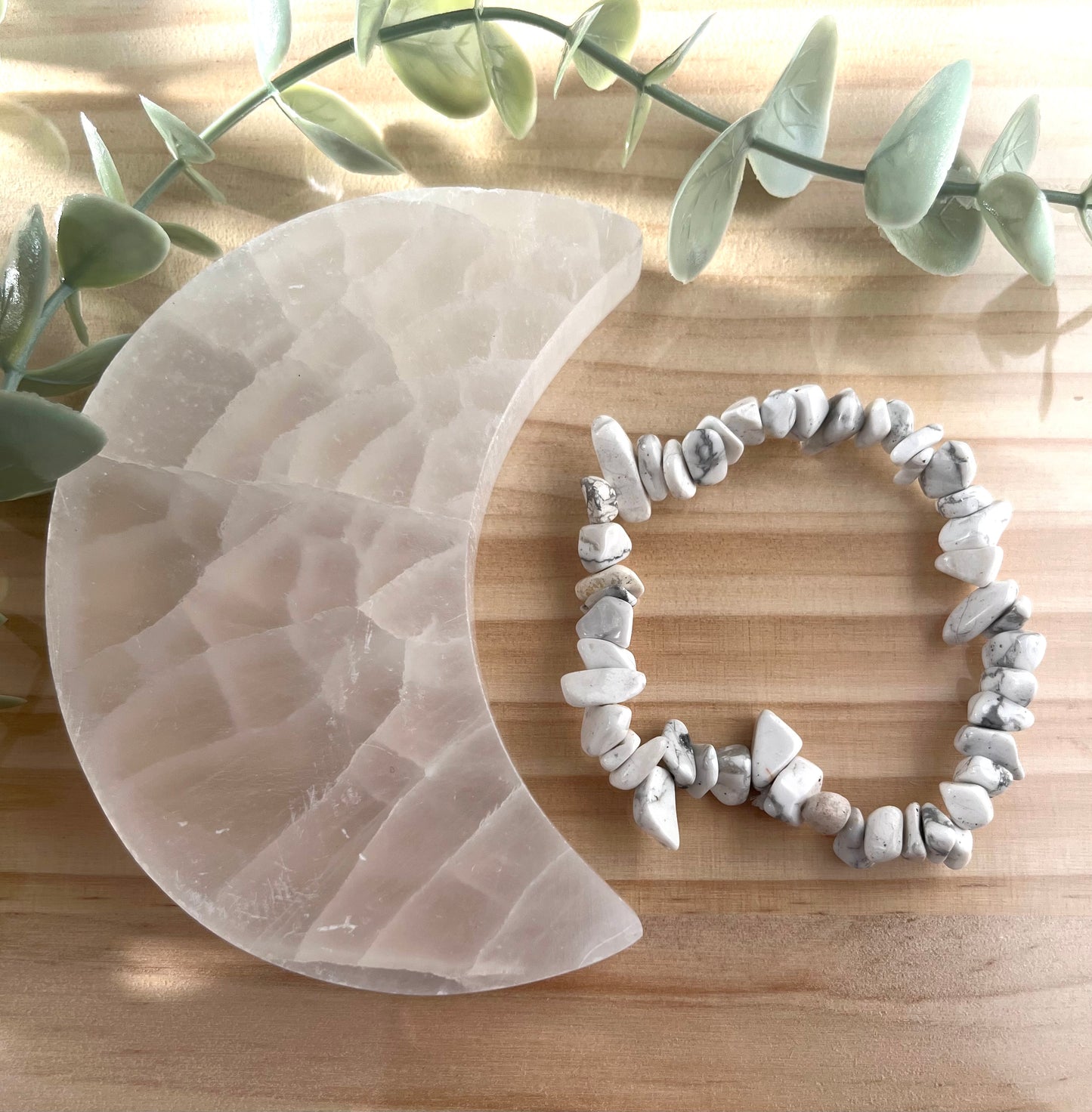 Howlite Chip Bracelet